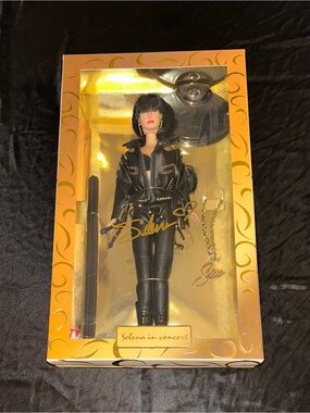 RARE 2006 DTM Selena Quintanilla “Selena in Concert” Fashion Doll NIB